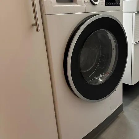 Frisch Sanierte Altbauwohnung Helmholtzplatz דירה