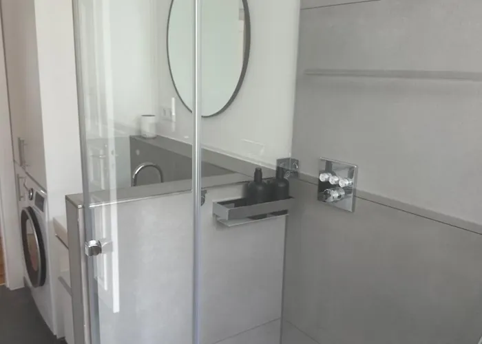 Apartment Frisch Sanierte Altbauwohnung Helmholtzplatz