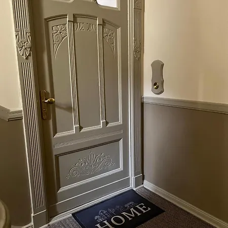 Frisch Sanierte Altbauwohnung Helmholtzplatz *